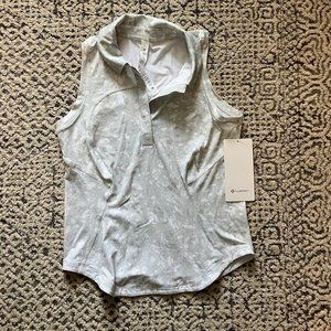 NWT Lululemon Quick-Drying Sleeveless Polo Grey/White Size 4